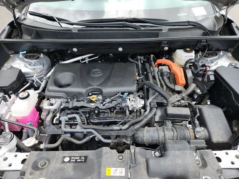 Used 2024 Toyota RAV4 LE AWD/4WD image 24
