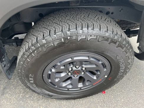 Used 2026 Nissan Frontier PRO-4X AWD/4WD image 25