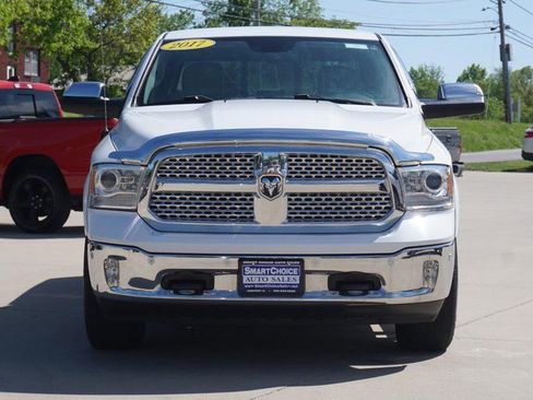 Used 2017 RAM 1500 Laramie w/ Convenience Group AWD/4WD image 8