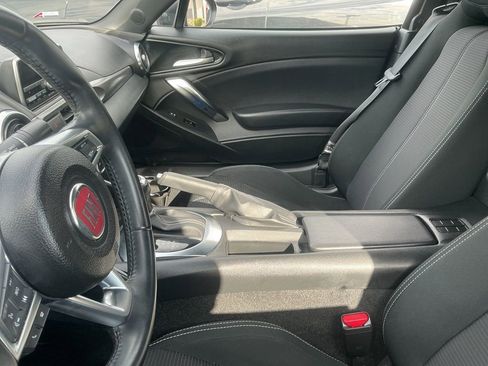 Used 2018 FIAT 124 Spider Classica image 7