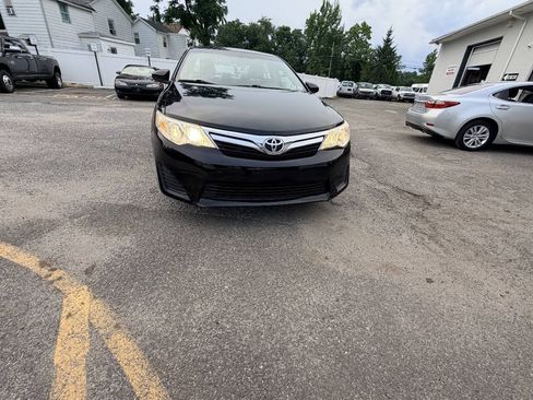 Used 2012 Toyota Camry LE FWD image 14