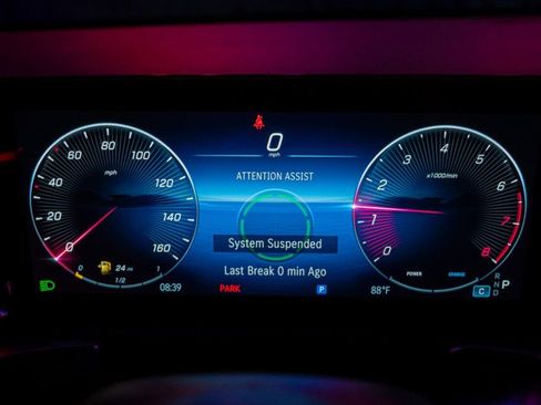 New 2025 Mercedes-Benz GLB 250 image 18