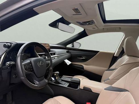Used 2019 Lexus ES 350 w/ Accessory Package FWD image 15