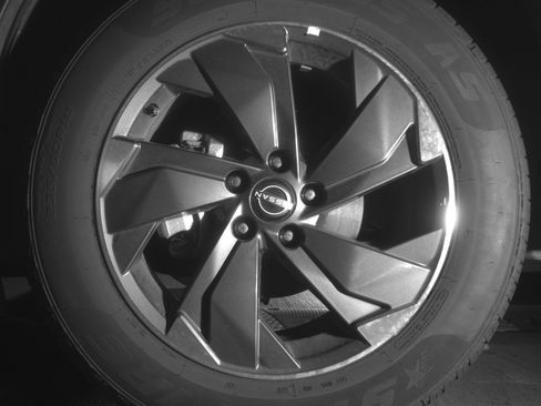 Used 2025 Nissan Rogue SV image 12