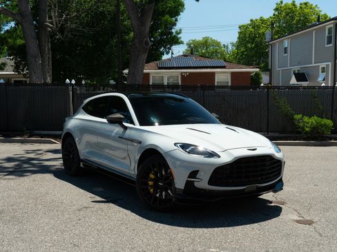 Used 2023 Aston Martin DBX 707 AWD/4WD image 34