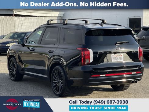 Certified 2023 Hyundai Palisade Calligraphy FWD image 4
