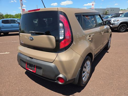 Used 2015 Kia Soul FWD image 3