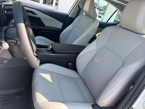 Used 2026 Toyota Camry XLE w/ Premium Plus Package FWD image 10