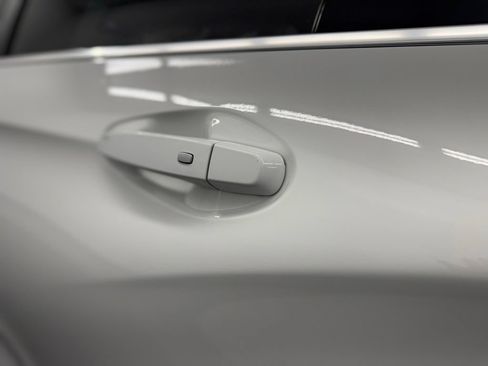 Used 2019 Chevrolet Impala LT FWD image 20