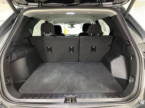 Used 2019 Chevrolet Equinox LT FWD image 23