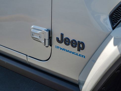 Used 2023 Jeep Wrangler Unlimited Rubicon 4xe w/ Steel Bumper Group image 10