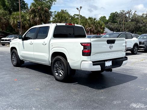 Used 2025 Nissan Frontier SV w/ SV Convenience Package RWD image 28