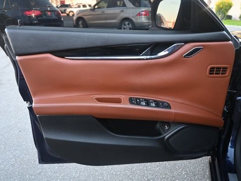 Used 2015 Maserati Quattroporte S Q4 image 18