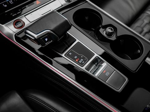 Used 2024 Audi RS 7 Performance w/ Executive Package image 56