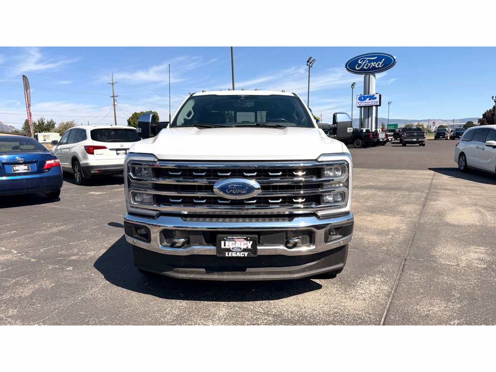 Used 2023 Ford F350 Lariat w/ Lariat Ultimate Package AWD/4WD image 3