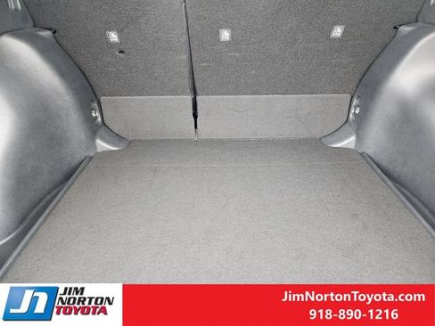 Used 2024 Toyota Corolla Cross LE FWD image 32