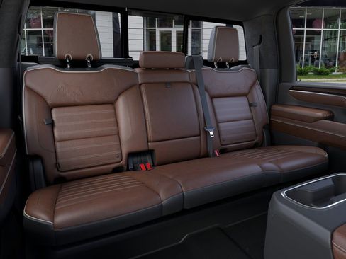 New 2025 GMC Sierra 3500 Denali Ultimate AWD/4WD image 17
