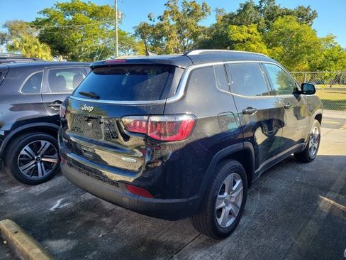 Used 2022 Jeep Compass Latitude w/ Convenience Group image 4