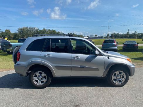 Used 2005 Toyota RAV4 2WD image 6