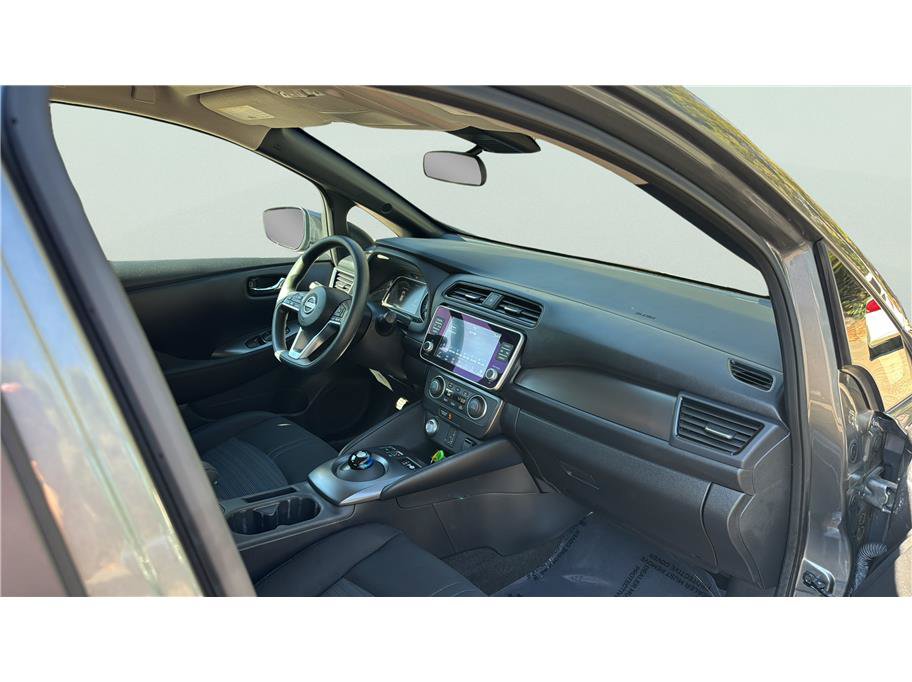 Used 2025 Nissan Leaf S FWD image 19