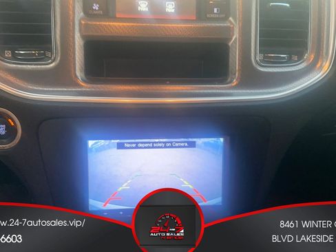Used 2012 Dodge Charger SE image 19