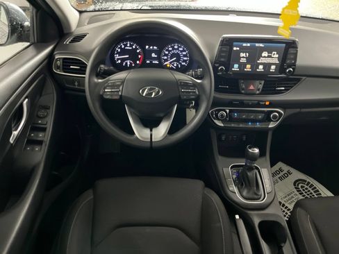 Used 2018 Hyundai Elantra GT FWD image 26
