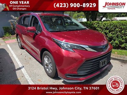 Used 2024 Toyota Sienna LE