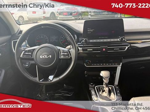 Used 2023 Kia Seltos EX AWD/4WD image 6