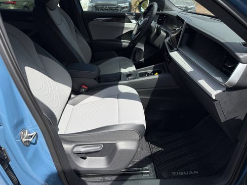 New 2026 Volkswagen Tiguan SE R-Line AWD/4WD image 28