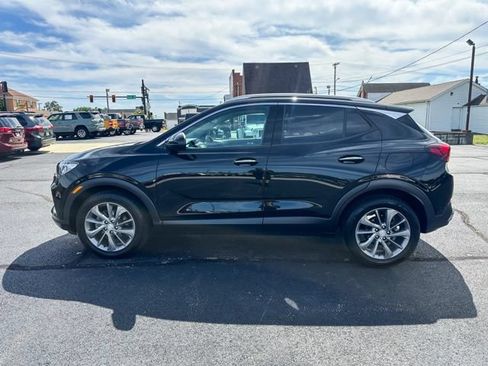 Used 2023 Buick Encore GX Essence w/ Advanced Technology Package FWD image 4