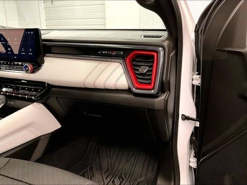 Used 2024 GMC Canyon AT4X AWD/4WD image 19