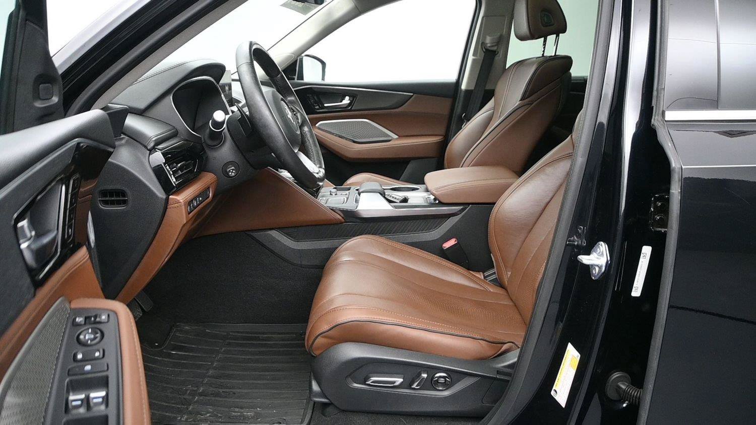 Certified 2024 Acura MDX w/ Advance Package AWD/4WD image 8
