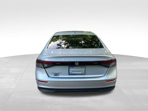 Used 2023 Honda Accord EX image 4