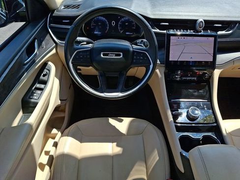 Used 2021 Jeep Grand Cherokee L Limited AWD/4WD image 11