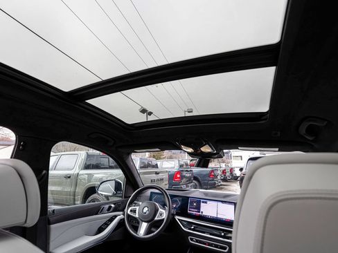 Used 2026 BMW X7 xDrive40i AWD/4WD image 35