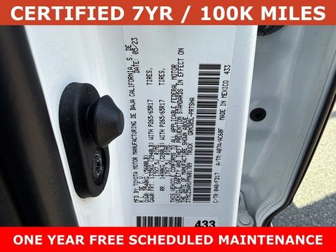 Used 2023 Toyota Tacoma TRD Sport AWD/4WD image 28