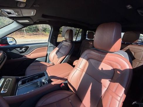 New 2026 Lincoln Aviator Reserve w/ Jet Appearance Package image 13