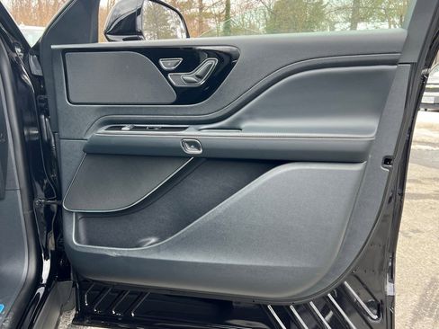 New 2026 Lincoln Aviator 2WD image 7