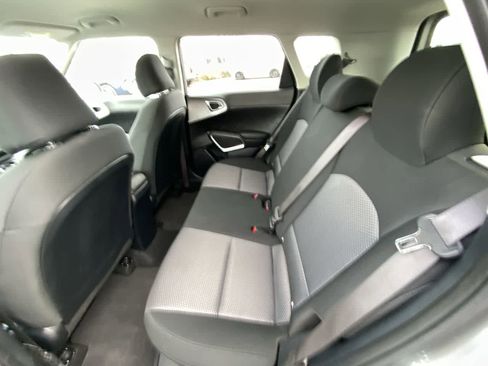 Used 2024 Kia Soul LX w/ Option Group 015 image 21