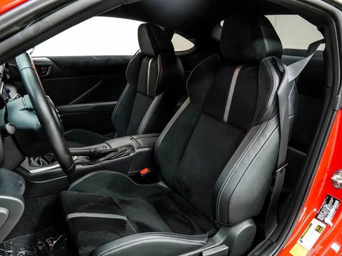 Used 2023 Toyota GR86 Premium w/ ALL Weather Mat Package (TMS) RWD image 15