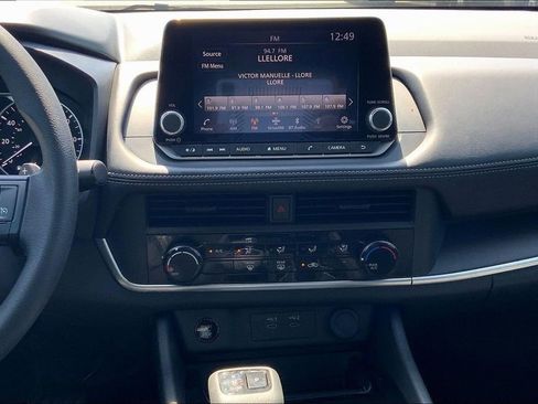 Used 2025 Nissan Rogue S image 9