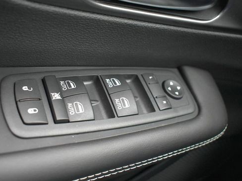 New 2026 Chrysler Voyager LX FWD image 20