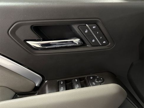 Used 2025 Chevrolet Colorado ZR2 w/ Technology Package image 22