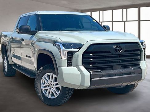 Used 2025 Toyota Tundra SR5 AWD/4WD image 3