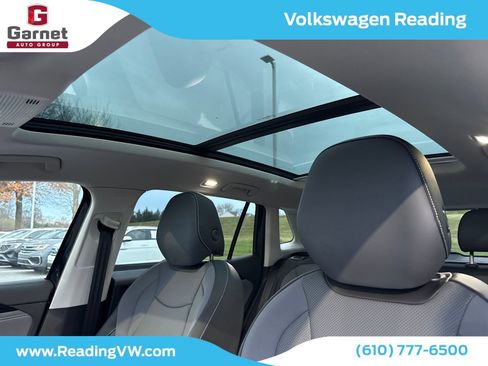 New 2025 Volkswagen Tiguan SE image 13