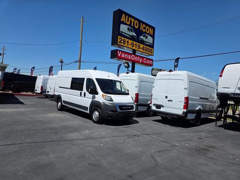 Used 2018 RAM ProMaster 3500 w/ Interior Convenience Group image 16