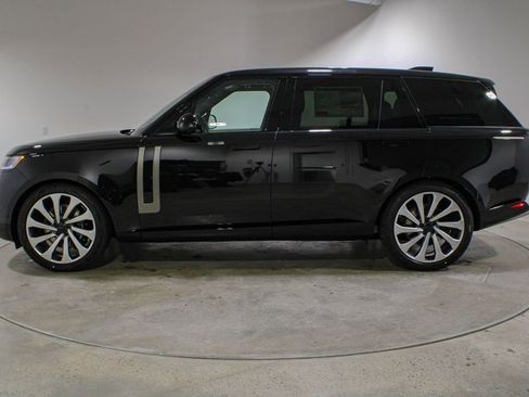 New 2026 Land Rover Range Rover Long Wheelbase SE AWD/4WD image 2