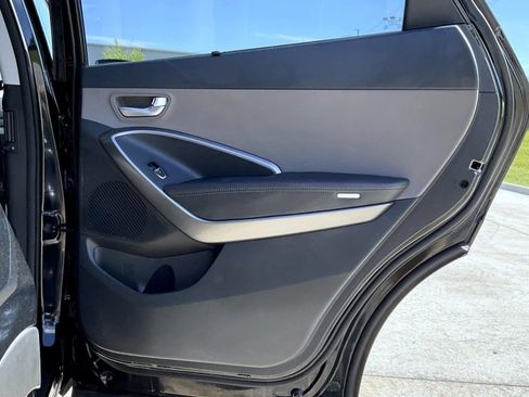 Used 2019 Hyundai Santa Fe XL SE w/ SE Premium Package 02 FWD image 18