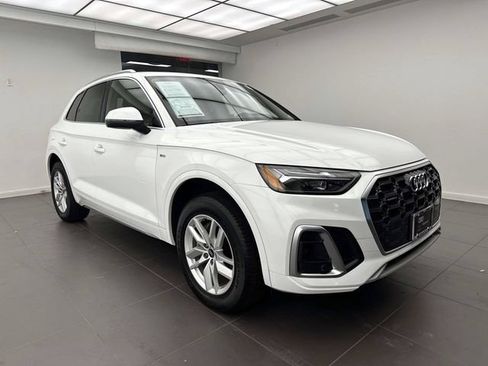Certified 2023 Audi Q5 2.0T Premium w/ Convenience Package AWD/4WD image 5