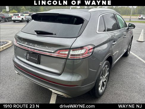 Used 2023 Lincoln Nautilus Reserve AWD/4WD image 8